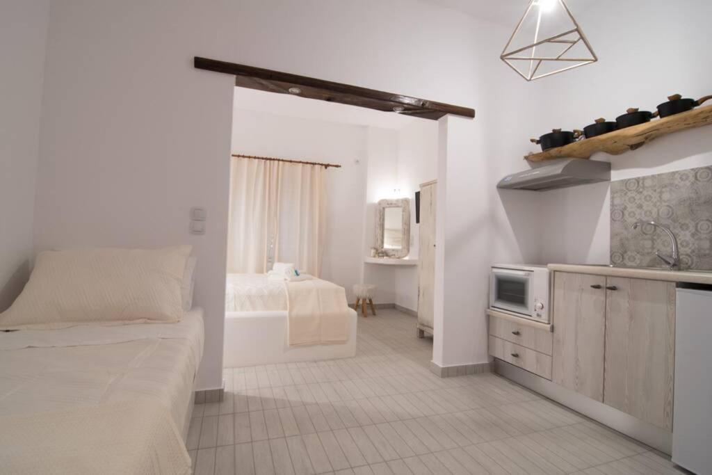 Nemesis Paleochora Apartment Ханя Екстериор снимка